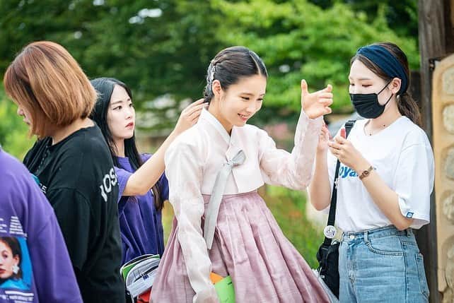シン・セギョンのインスタグラム：「행복한 현장❣️」