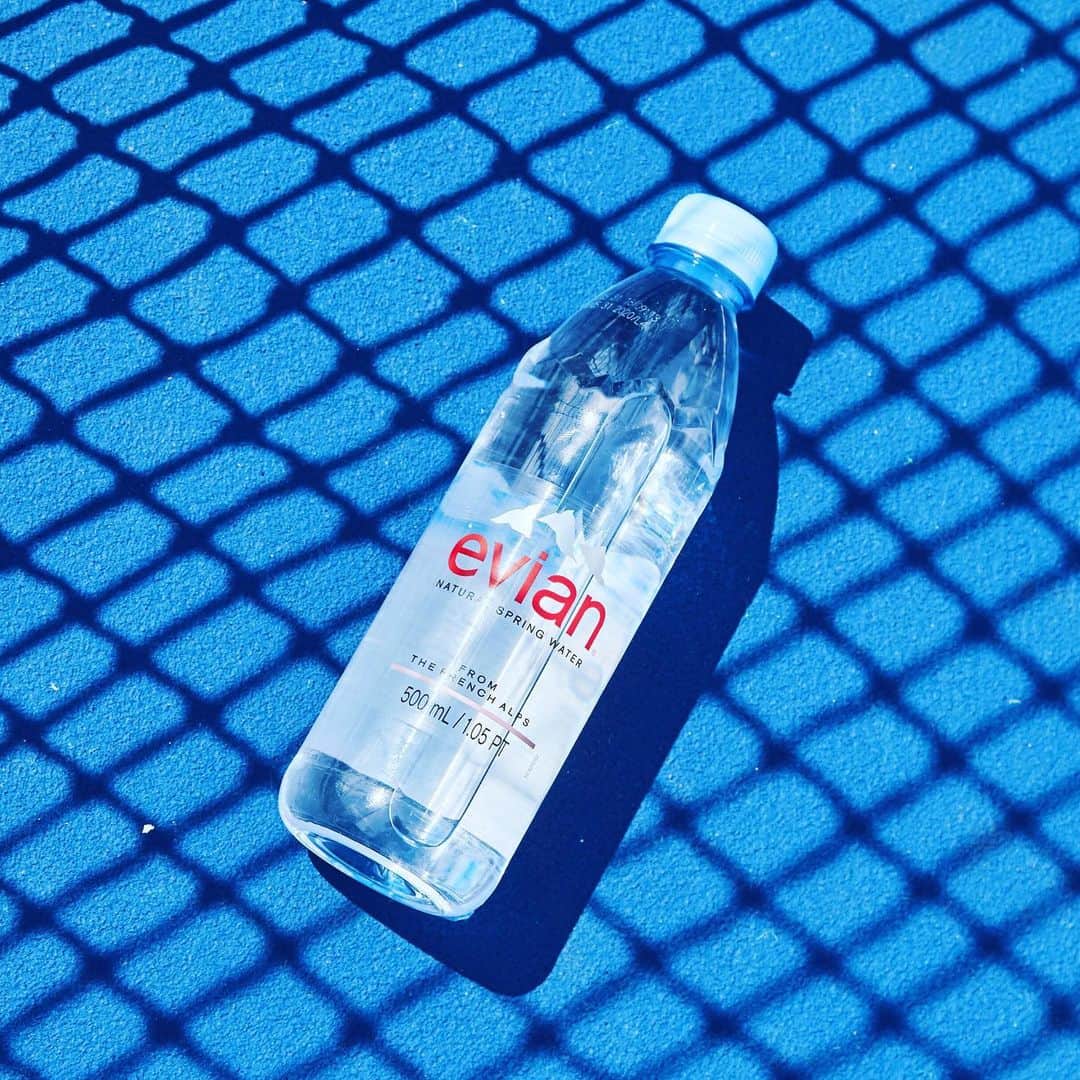 evianさんのインスタグラム写真 - (evianInstagram)「Nothing added. Isn’t that refreshing? With naturally occurring minerals & electrolytes #evianwater」8月30日 22時19分 - evianwater