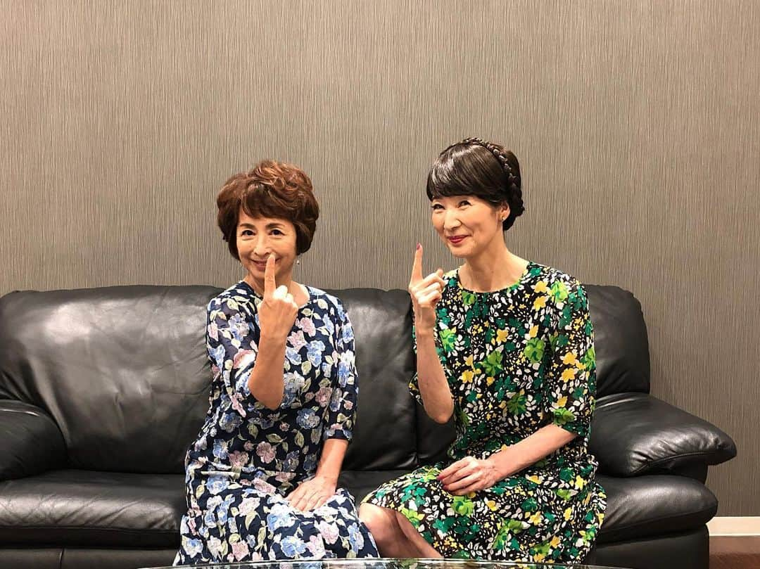 フジテレビ ドラマ「セミオトコ」さんのインスタグラム写真 - (フジテレビ ドラマ「セミオトコ」Instagram)「＊﻿ ‪#セミオトコ 第6話放送まで、‬﻿ ‪あと1時間☝🏻️‼️‬﻿ ﻿ ‪よる11時15分からスタートです‼️‬﻿ ﻿ ‪放送中は #セミオトコ で‬﻿ ‪一緒に盛り上がってください🤗‬﻿ ﻿ ‪#くぎこねじこの部屋‬﻿ ‪#好評で嬉しいです🙈💕‬﻿ ‪#カッコつけくぎねじ姉妹✨‬﻿ ‪#くぎねじ姉妹ととカウントダウン👭 ‬」8月30日 22時16分 - semiotoko_tvasahi