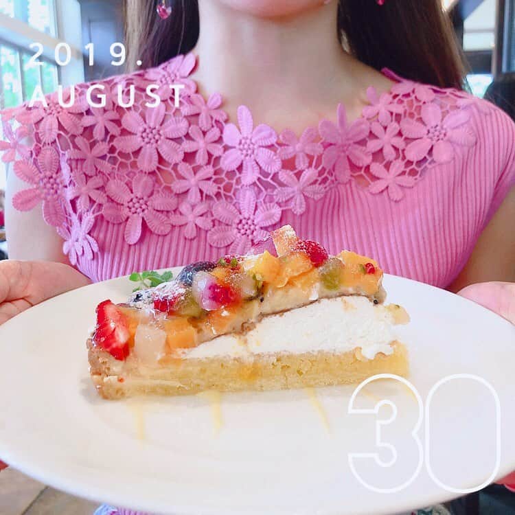 「SNOW」顔認識カメラアプリのグルメインスタ