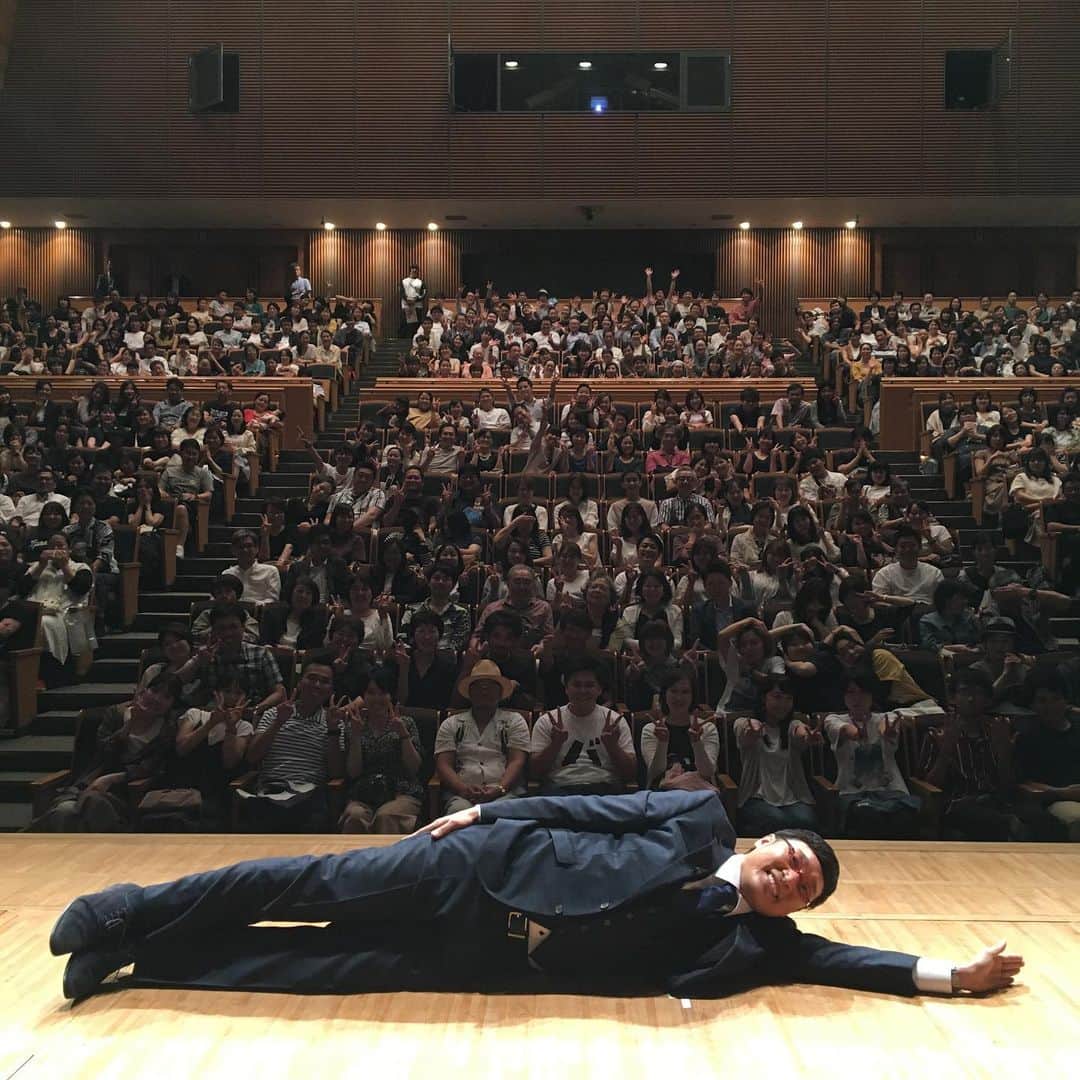 山里亮太さんのインスタグラム写真 - (山里亮太Instagram)「鹿児島140最高でした！！！！ 唯一の記憶達！！！！ 本当に楽しい時間をありがとうございました！！！」8月30日 22時19分 - ryotayamasato
