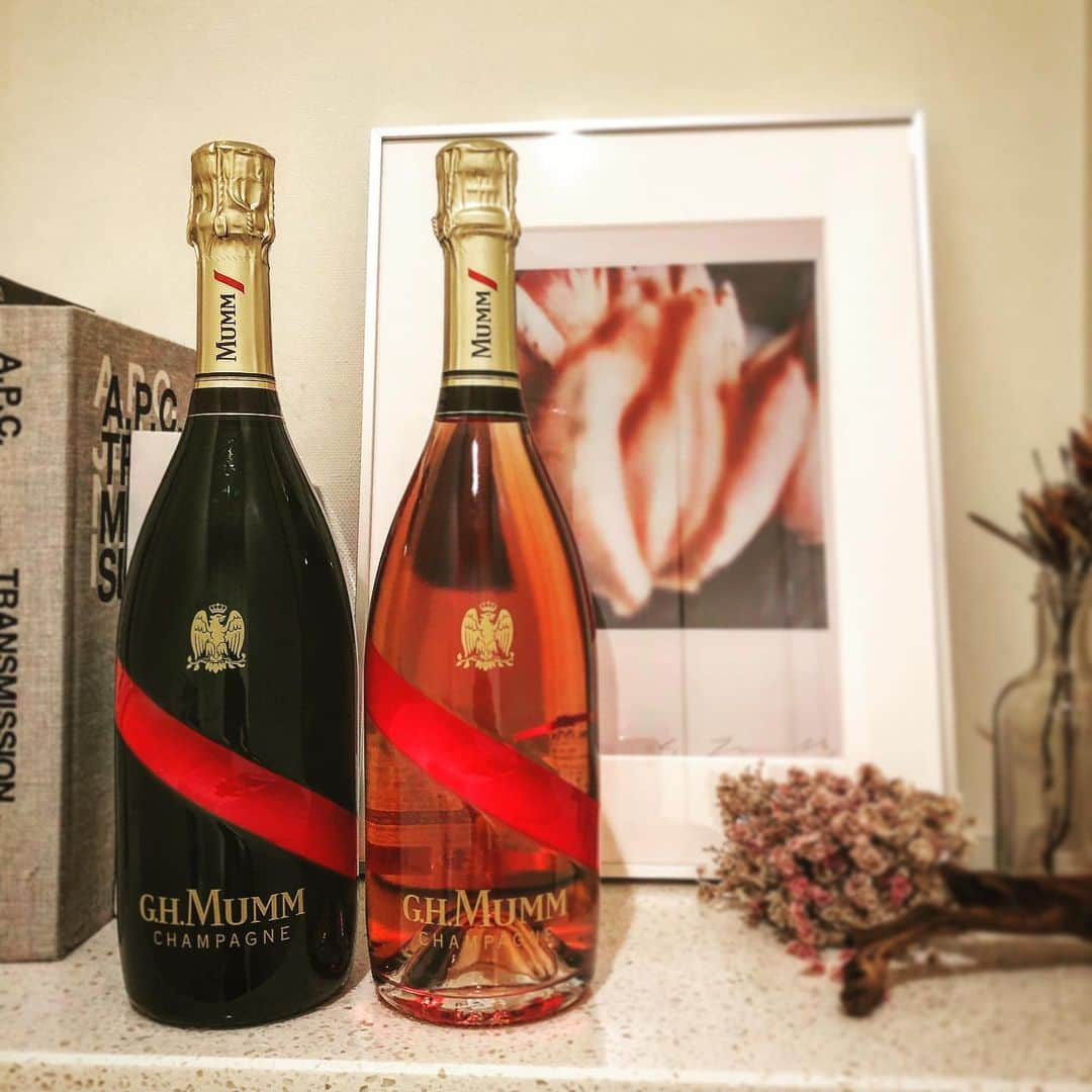 荒木さやかさんのインスタグラム写真 - (荒木さやかInstagram)「my favorite champagne♡ お家でも飲むよ❤️ @ghmumm_jpn #MummGrandCordon #champagne #likeit」8月30日 22時24分 - araki_sayaka