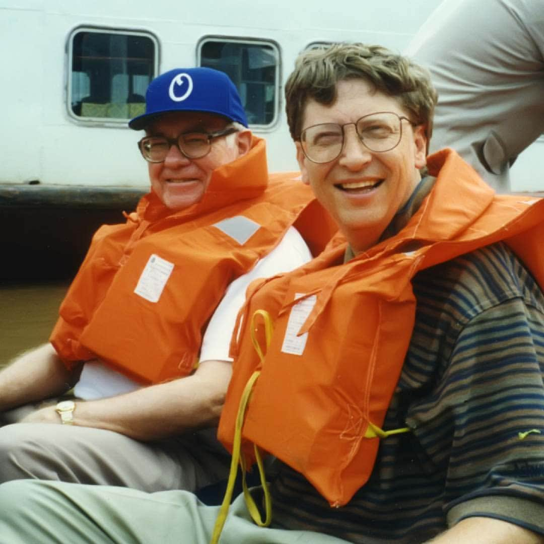 ビル・ゲイツさんのインスタグラム写真 - (ビル・ゲイツInstagram)「Life with Warren is always an adventure. Happy 89th birthday! Here’s to many more boat rides together—with life jackets, of course!」8月30日 22時29分 - thisisbillgates