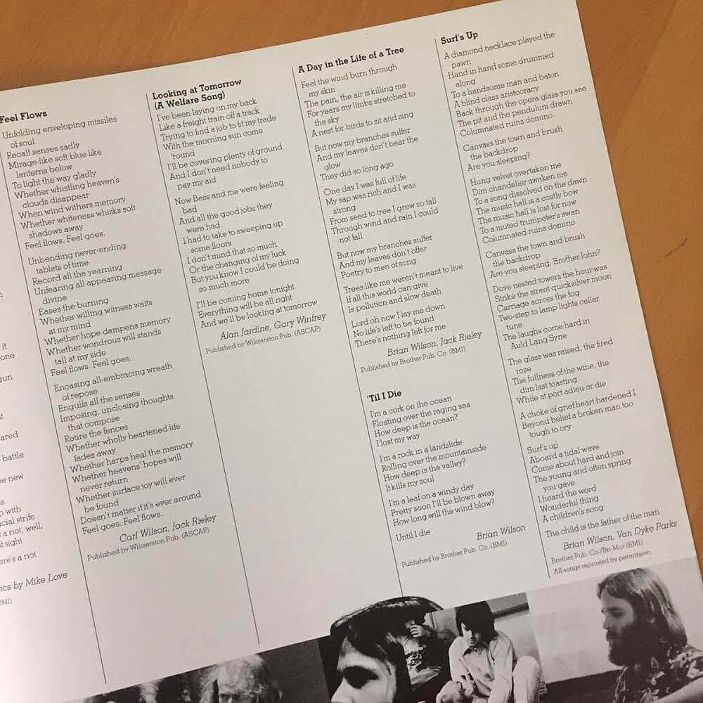 ブライアン・ウィルソンさんのインスタグラム写真 - (ブライアン・ウィルソンInstagram)「On this day in 1971, the Beach Boys released Surf's Up. The album was a critical success and became their highest-charting LP of new music in the US since 1967. Highlights included Carl's "Long Promised Road," "Feel Flows" and Brian's "'Tile I Die" and "Surf's Up." Don't miss Brian's upcoming tour featuring classics from this album and Friends.  #1971 #thebeachboys #surfsup #longpromisedroad #feelflows #tilidie #friends」8月30日 22時39分 - brianwilsonlive