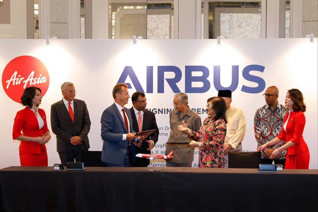 のインスタグラム：「Just ordered 12 more #A330neo and 30 #A321XLR aircraft! Currently we are the world’s largest airline customer for the @airbus Family, having now ordered a total of 730 aircraft.. what a journey from with just 2 planes! #daretodream」