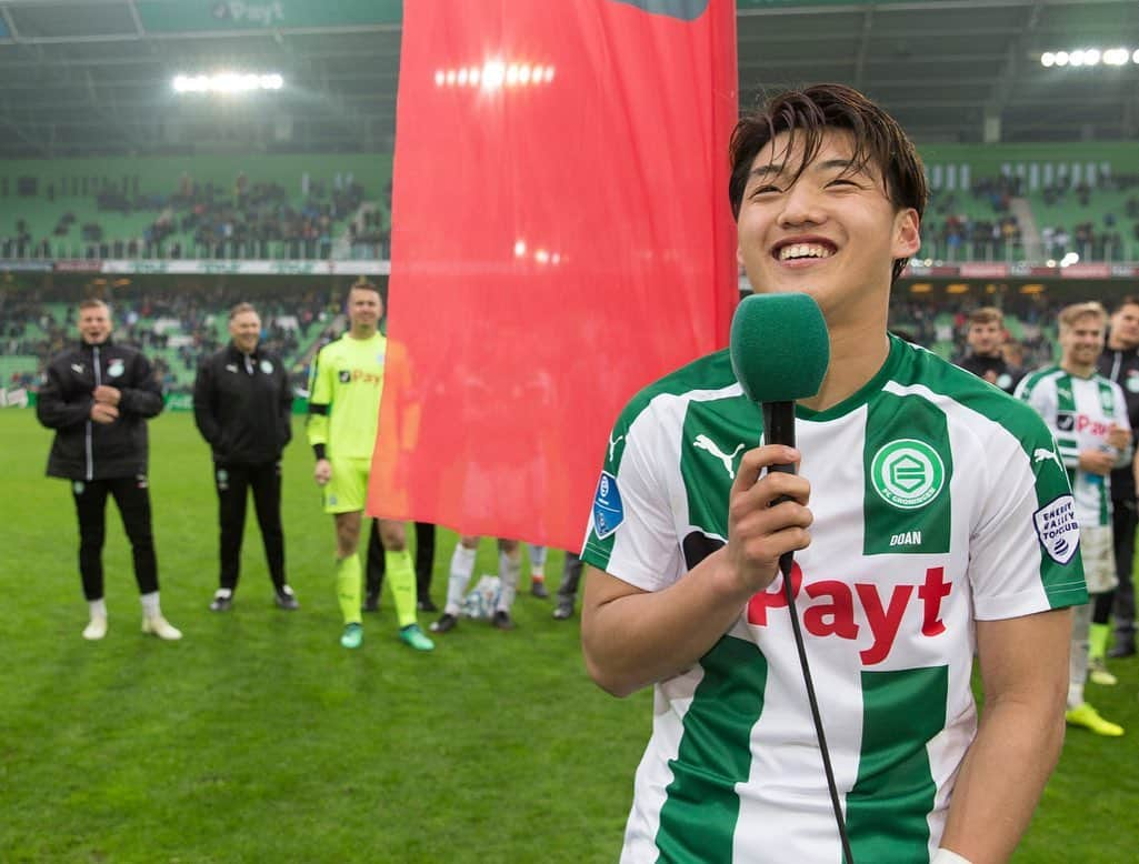 堂安律さんのインスタグラム写真 - (堂安律Instagram)「2 years ago, FC Groningen opened the door for me to play football in Europe. First of all, without the amazing coach, staffs and teammates I could never be where I am now. And of course I would like to thank the incredible supporters. All the great memories will stay with me forever. Dankjewel. Tot ziens. #thankyou」8月30日 22時47分 - doanritsu