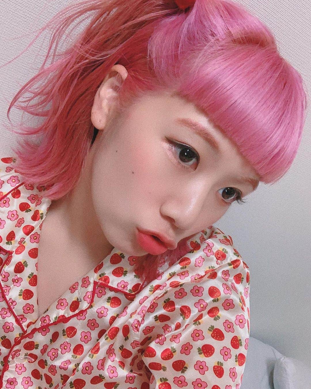 KARIN さんのインスタグラム写真 - (KARIN Instagram)「💗💗💗 @kyohei_takahashi__  髪がかってますね〜🍒 #spica #pink」8月30日 22時57分 - karin.tempurakidz