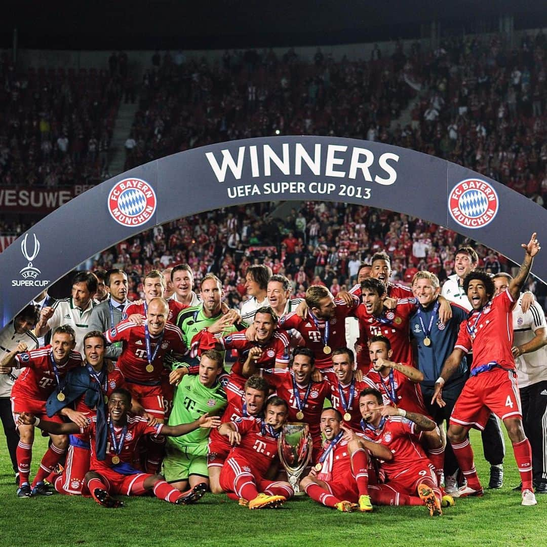 バイエルン・ミュンヘンさんのインスタグラム写真 - (バイエルン・ミュンヘンInstagram)「An unforgettable night in Prague 6️⃣ years ago today! 🏆🔥 #Supercup #FlashbackFriday #FCBayern #MiaSanMia」8月30日 23時14分 - fcbayern