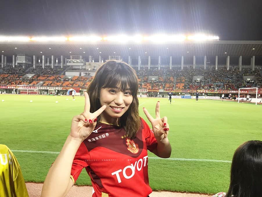 坂本遥奈さんのインスタグラム写真 - (坂本遥奈Instagram)「「鯱の大祭典」今日がラストでした⚽️ 今回、鯱の大祭典広報大使として、素敵な経験をたくさんさせていただきました！！ グランパスがさらに大好きになったし、ファミリーの皆さんもとても優しくて最高すぎる🔥これからも引き続き全力で応援するぞ〜！ #名古屋グランパス#鯱の大祭典 帰りには地下鉄のラッピングも見れてパシャり🚃」8月31日 0時04分 - haruna_sakamoto_official