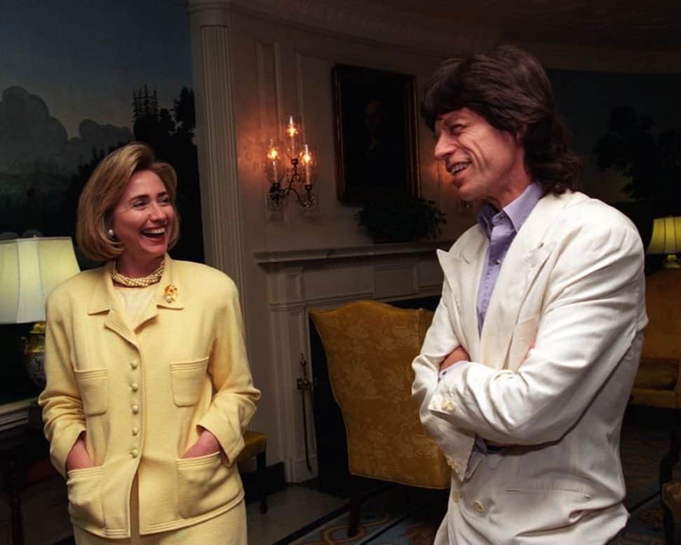 ヒラリー・クリントンさんのインスタグラム写真 - (ヒラリー・クリントンInstagram)「When a Rolling Stone passed through the White House, August, 1994. ⁣ ⁣ Photo: @barbarakinney via @wjclibrary42」8月31日 0時09分 - hillaryclinton
