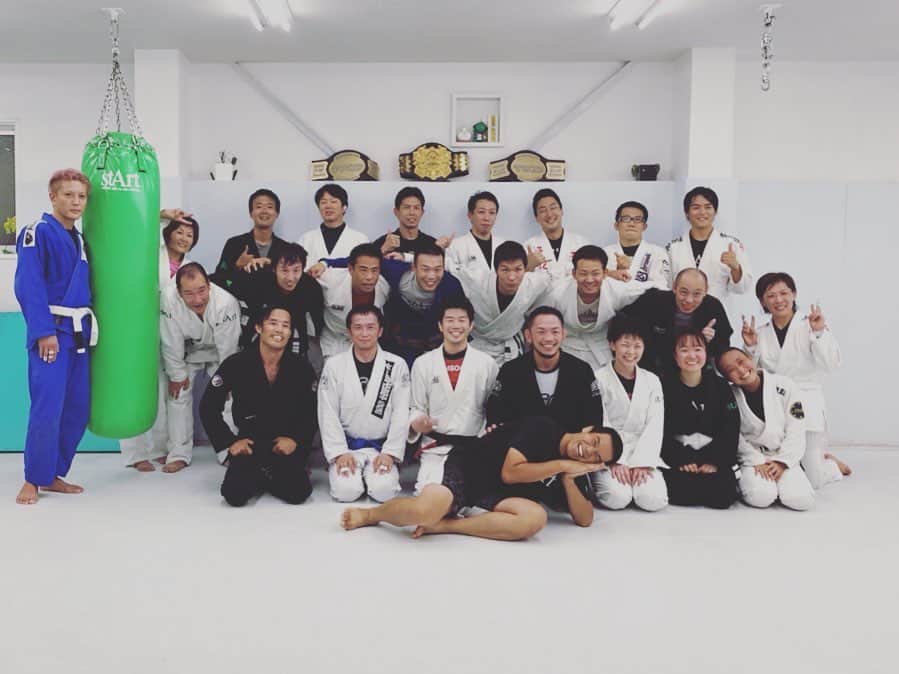 宇野薫のインスタグラム：「stArt JAPAN 柔術クラスに参加させていただきました！ 日沖選手ありがとうございました。  #startjapan #mma #jiujitsu  #名古屋 #柔術 #日沖発 #宇野薫 #onehundredathletic #100athletic #100A #unocaolshowten #caoluno」