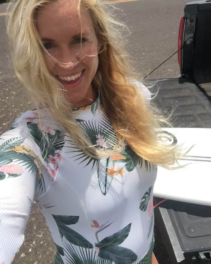 のインスタグラム：「Surf time! Stay motivated! @ripcurl_women #mybikini」