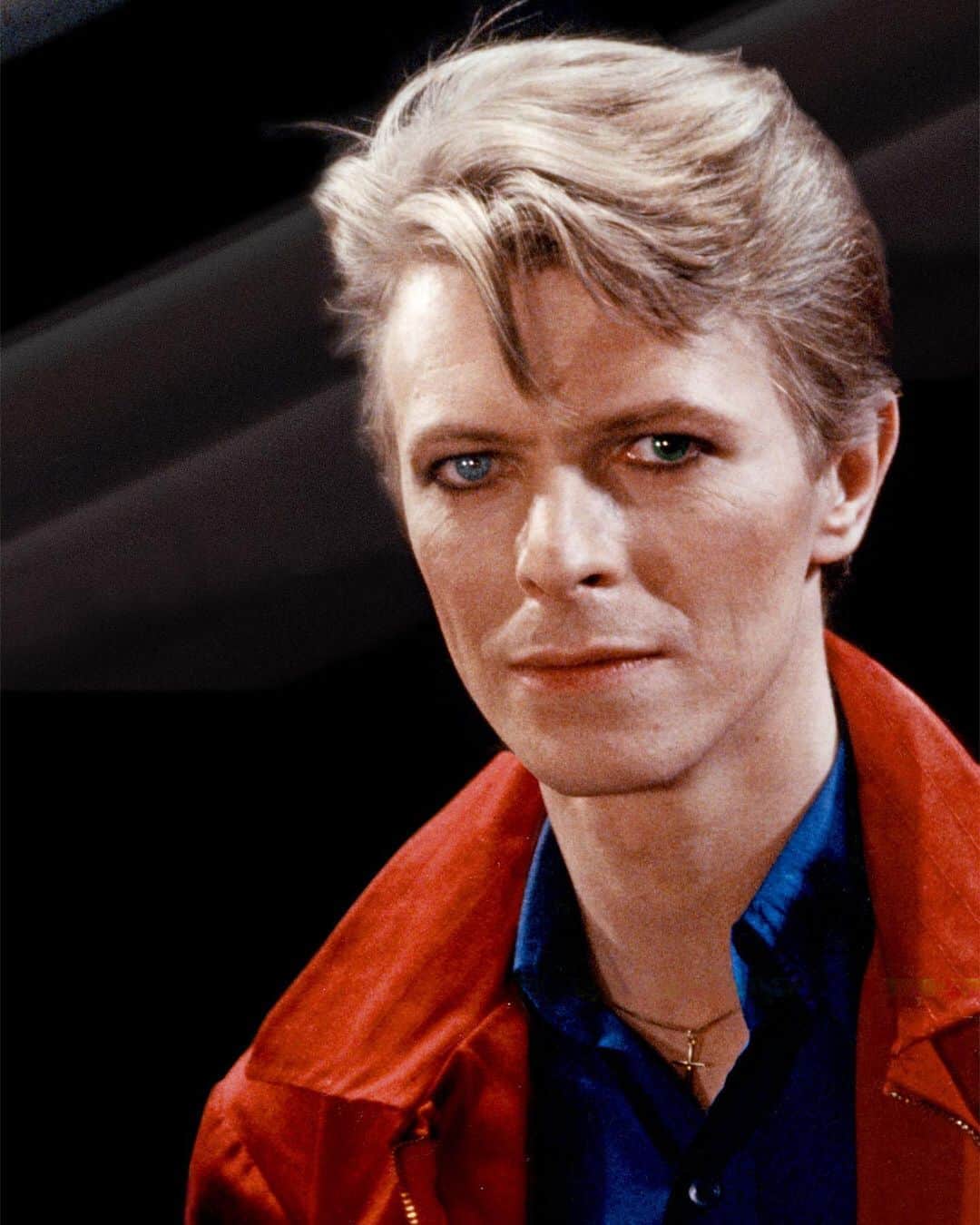 デヴィッド・ボウイさんのインスタグラム写真 - (デヴィッド・ボウイInstagram)「David Bowie at Hurrah in NYC during filming of the Station To Station segment for Christiane F, in October 1980.  #RandomBowie  #BowieChristianeF」8月31日 10時27分 - davidbowie