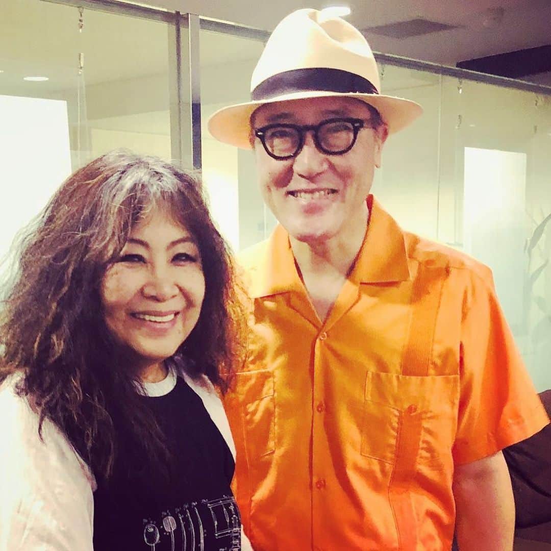 佐野史郎のインスタグラム：「U-SENの番組収録 吉田美奈子さんと 11月放送予定 70年代、ライブに通い詰めていた話なども^ ^ 小島良喜さんのピアノとのデュオアルバム、ライブ会場でお求めいただけるようです🎶」