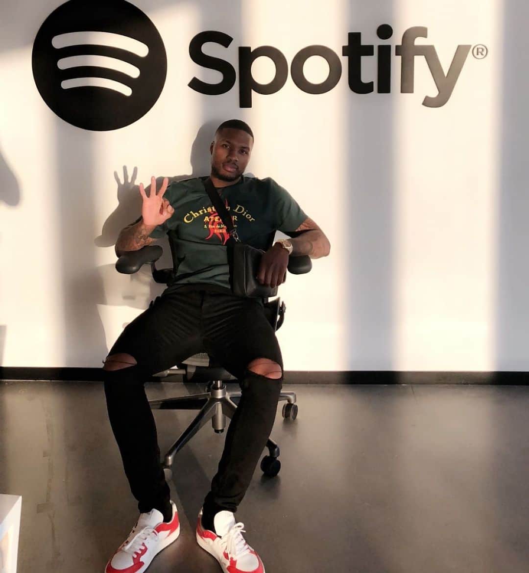 デイミアン・リラードのインスタグラム：「BIG D.O.L.L.A ... @spotify」