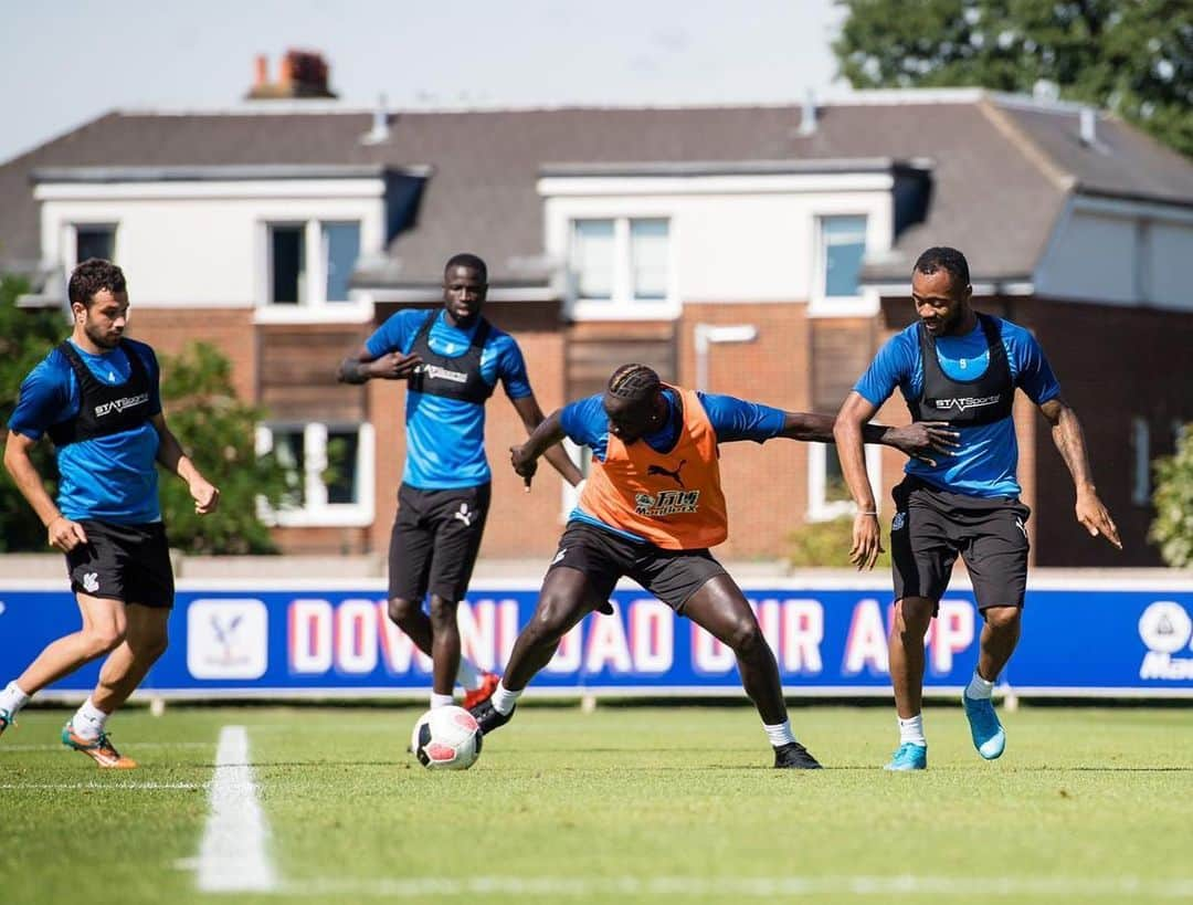 ママドゥ・サコーさんのインスタグラム写真 - (ママドゥ・サコーInstagram)「Back with the squad 💪🏿⚽️🔥 #CPFC 🔴🔵」8月31日 2時49分 - mamadousakho