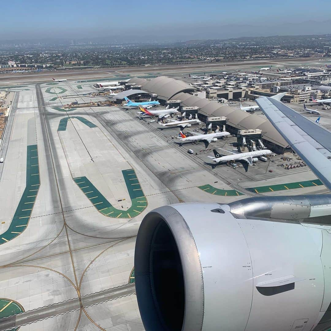 ジョン・バロウマンさんのインスタグラム写真 - (ジョン・バロウマンInstagram)「Takeoff from #lax to #Indianapolis on @americanair jb」8月31日 4時04分 - johnscotbarrowman