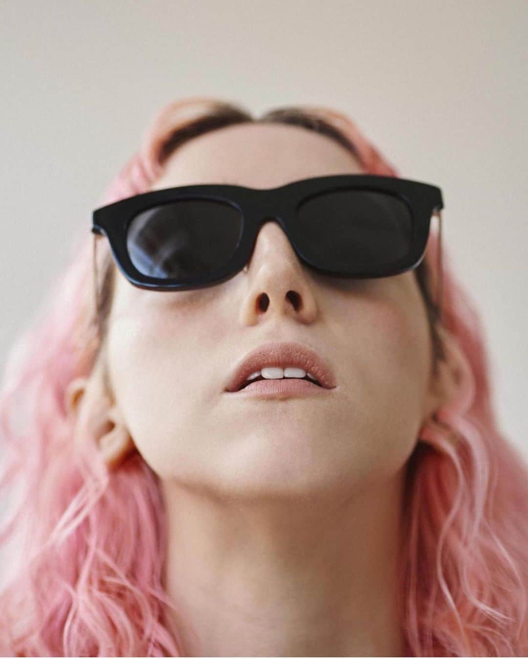 INARI TSUCHIYAさんのインスタグラム写真 - (INARI TSUCHIYAInstagram)「TENDER PERSON @tenderperson x INARI @inari_eyedentity #inarieyewear #tenderperson」8月31日 4時12分 - inari_eyedentity