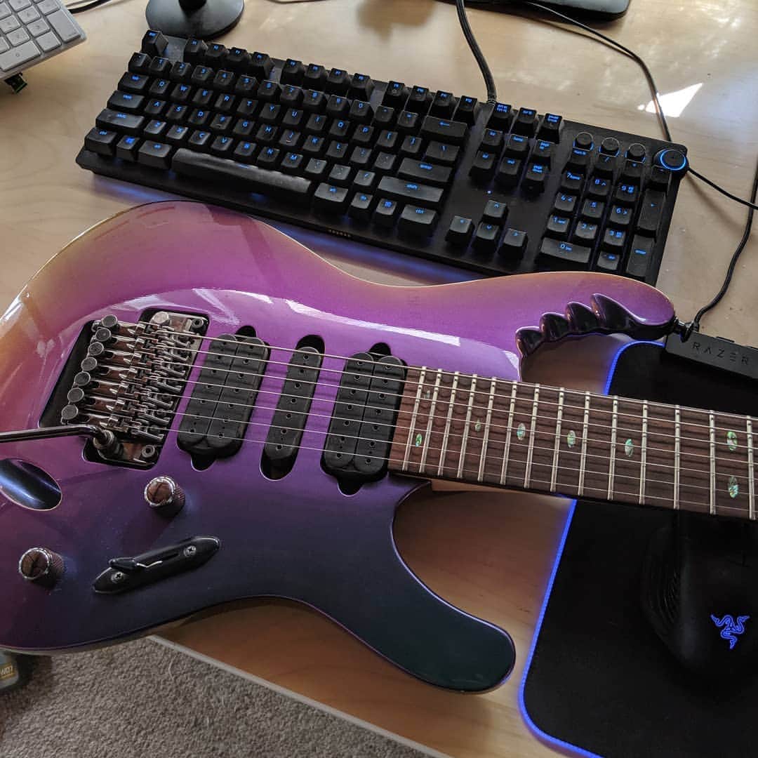 DragonForceさんのインスタグラム写真 - (DragonForceInstagram)「@hermanli guitars and gaming session today at 2pm PT / 5pm ET /10pm UK time. Twitch.tv/hermanli Chill out Friday livestream 😊🍻 . #dragonforce #extremepowermetal #heavymetal #powermetal #newalbum #retroarcade #retroconsole #gaming #pcgamer」8月31日 4時37分 - dragonforcehq