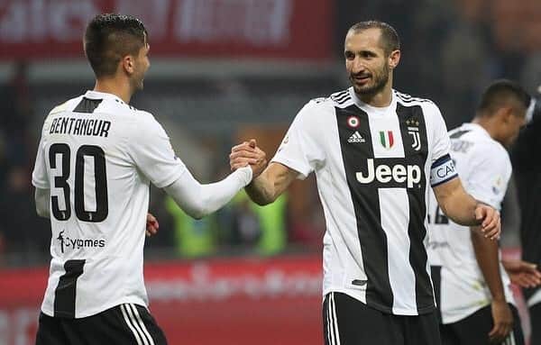 ロドリゴ・ベンタンクールのインスタグラム：「Tornerai presto e più forte di prima 💪🏼 #ForzaCapitano @giorgiochiellini」