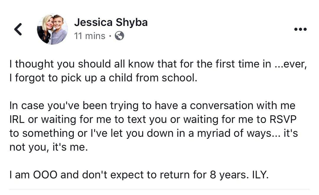 ジェシカ・シーバさんのインスタグラム写真 - (ジェシカ・シーバInstagram)「It’s been a week.  I’ve dropped 100 balls in 4 days and yelled at kids for bickering and leaving garbage around and not listening to reminders for homework or completing tasks. I’ve spent full days in and out of the kitchen and carpool lines, the soccer field and the market.  I have been too sick to exercise or remember to complete ALL OF THE FORMS.  I am showing up though. And even though I feel like I’m barely cutting it, I’m here. I’m wiping tears and reinforcing each emotional cliffhanger with strength and positivity. I might not be presentable at morning drop off or make it to your trunk show, but I’m ticking the most important boxes.  Grace for you and for me. It’s Friday, praise be.  #imapoet #rhymetime」8月31日 5時20分 - mommasgonecity