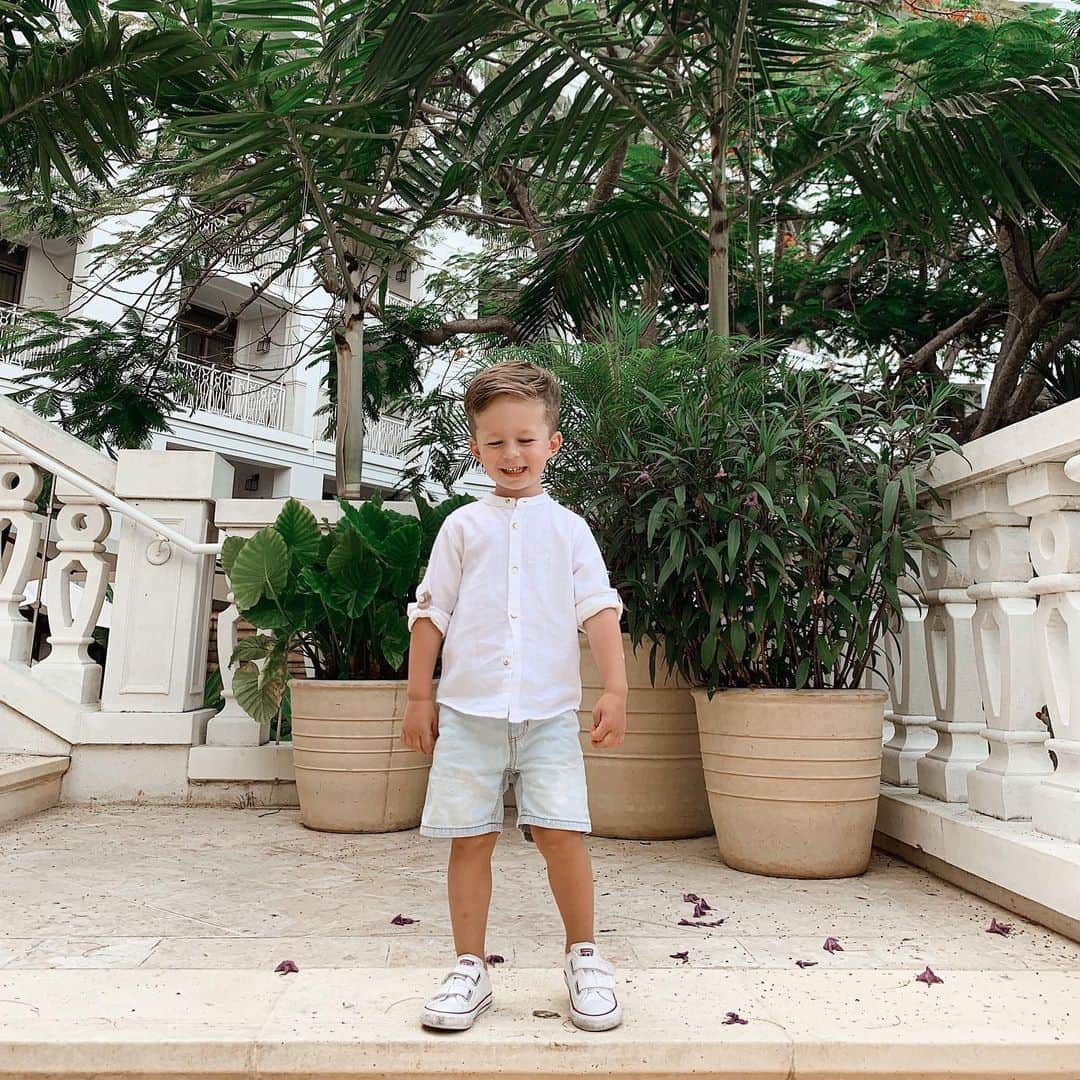 Helena Glazer Hodneさんのインスタグラム写真 - (Helena Glazer HodneInstagram)「Crazy to think there are only 2ish months left with JUST my little sidekick. It was like this @rosewoodbahamar trip (prob our last one until 👶) was our mother/son babymoon until things get reallllll. Having these photos and memories make me so happy and again, i cannot thank @rosewoodbahamar enough!! Cannot wait to return as a family of four because WE WILL BE BACK🙌🏻. #RosewoodBahamar #RWfamilyTime #RoseWoodPartner」8月31日 6時46分 - brooklynblonde1