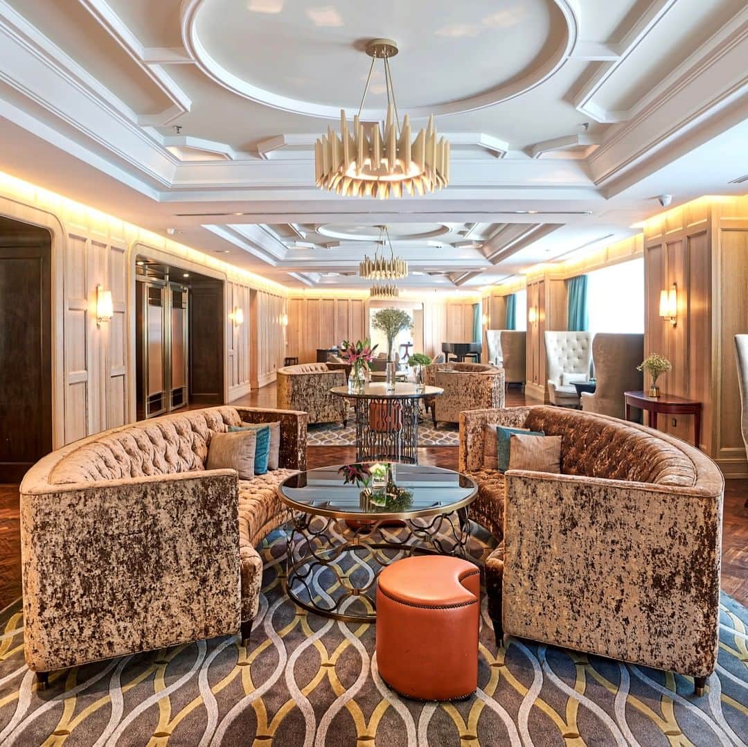 リッツ・カールトンさんのインスタグラム写真 - (リッツ・カールトンInstagram)「Sophisticated comfort paired with elegant details create the perfect relaxing, weekend retreat at The Ritz-Carlton, #KualaLumpur. ⁣⁠ ⁣⁠ #Malaysia #Sophisticated #Elegant #Design #InteriorDesign #Relaxing #Peaceful #Retreat #Getaway #Weekend #WeekendGetaway #Travel #Travelgram #InstaTravel #TravelDiaries #RCPartner via – @TreyRatcliff」8月31日 7時00分 - ritzcarlton