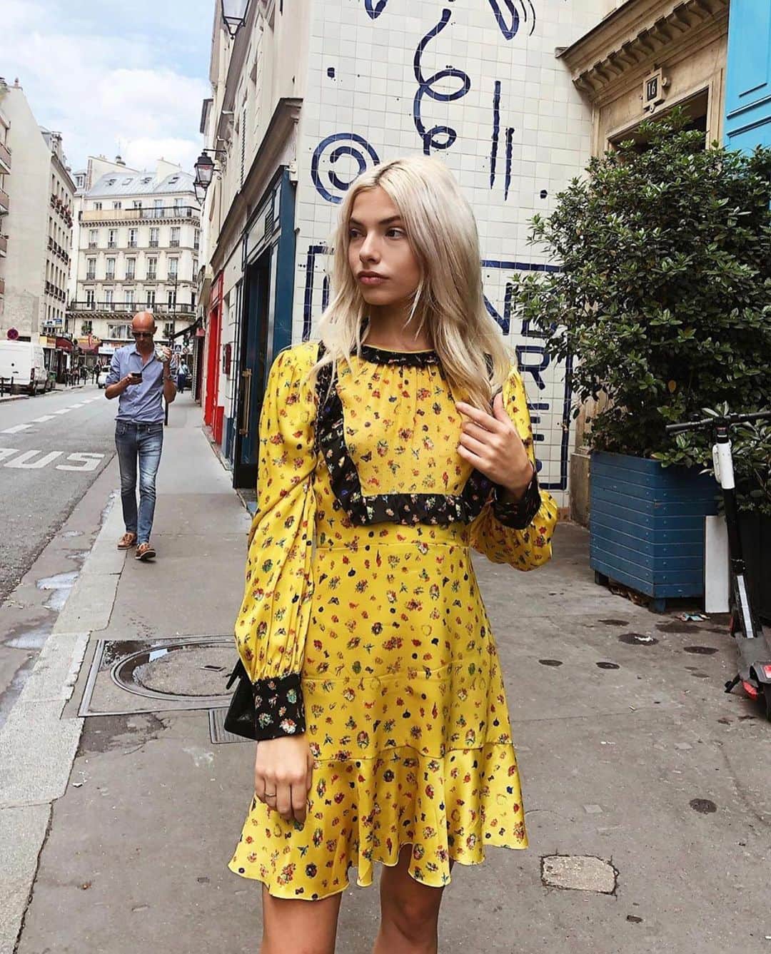 のインスタグラム：「Mellow Yellow」