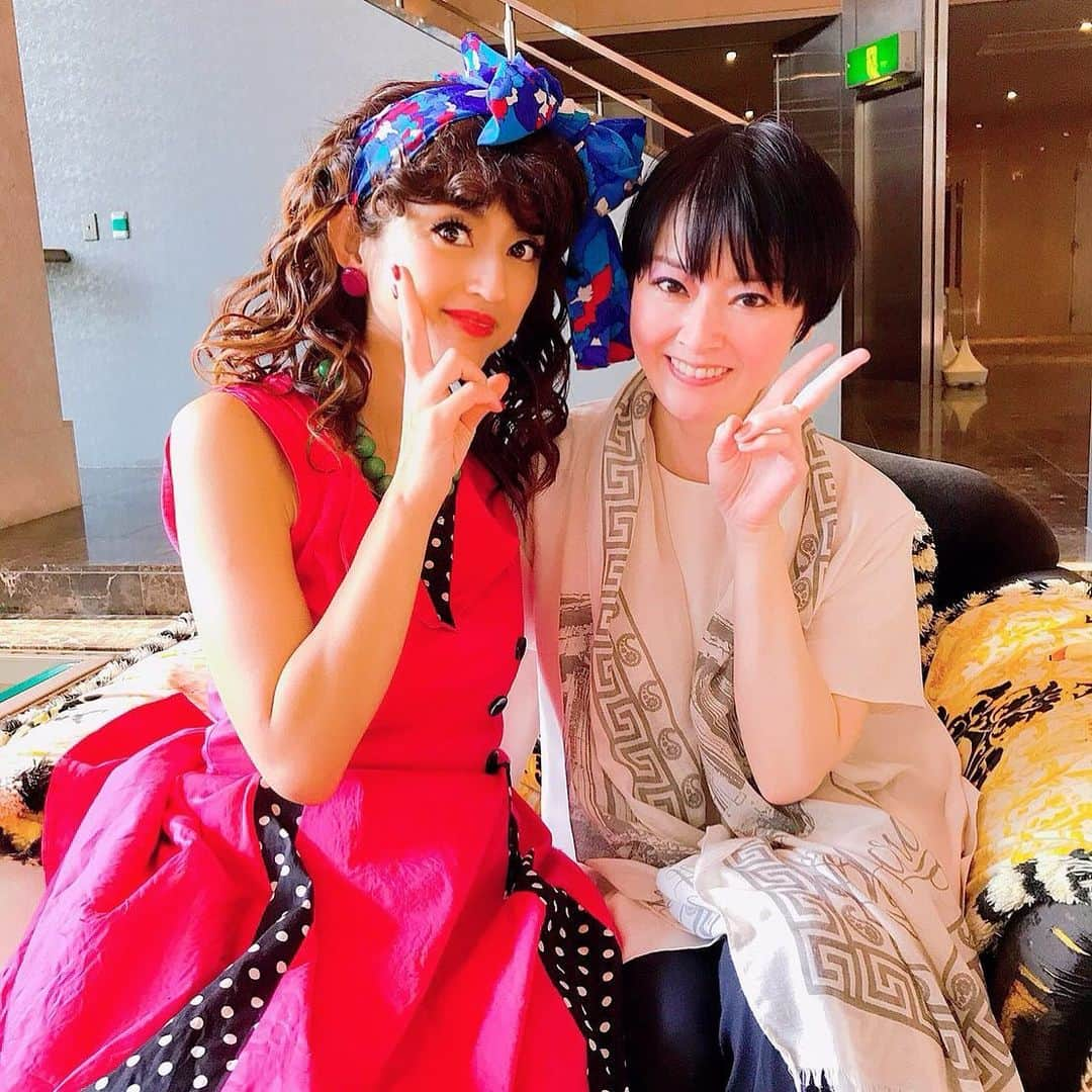 小沢真珠さんのインスタグラム写真 - (小沢真珠Instagram)「なぎちゃんと❤︎ #ルパンの娘 #共演 #遠野なぎこちゃん #久しぶり #前にもドラマやバラエティで #プライベートでも #独身時代は #飲み友達 #また行きたいな #悦子 #小沢真珠」8月31日 7時20分 - maju_ozawa