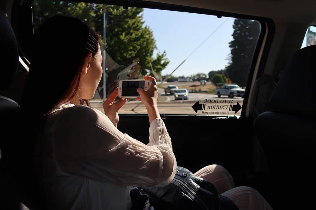 田野アサミさんのインスタグラム写真 - (田野アサミInstagram)「ぶーーーーん！！ 🚙🌴☀️。 #SanJose#California #田野アサミ 太陽にあたる🌞♡。 世界時計 15:42」8月31日 7時32分 - tano_asami