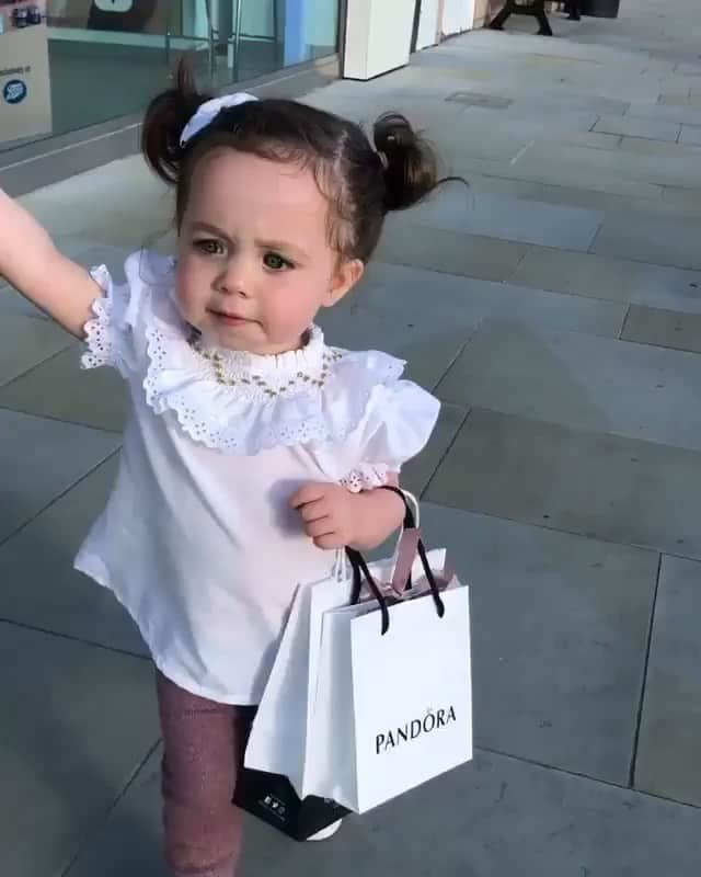 BeStylishのインスタグラム：「Going out shopping with the team is 👌🏼🥰😌🛍 _ _ 👉 | Follow @bestylish for more 👉 | Follow @bestylish for more 👉🏻 | Follow @colour for more _ #kid #kids #baby #love #children #instagood #cute #family #child #happy #photography #boy #fun #kidsfashion #parenting #photooftheday #girl #instakids #smile #fashion #life #beautiful #like #babyboy #babygirl #summer #babies #sweet #bhfyp#glamfashionsx 🌸 🌸 Follow @colour Follow @home Follow @bestylish 🌸 🌸 Credits Via: @marlowe.and.me」