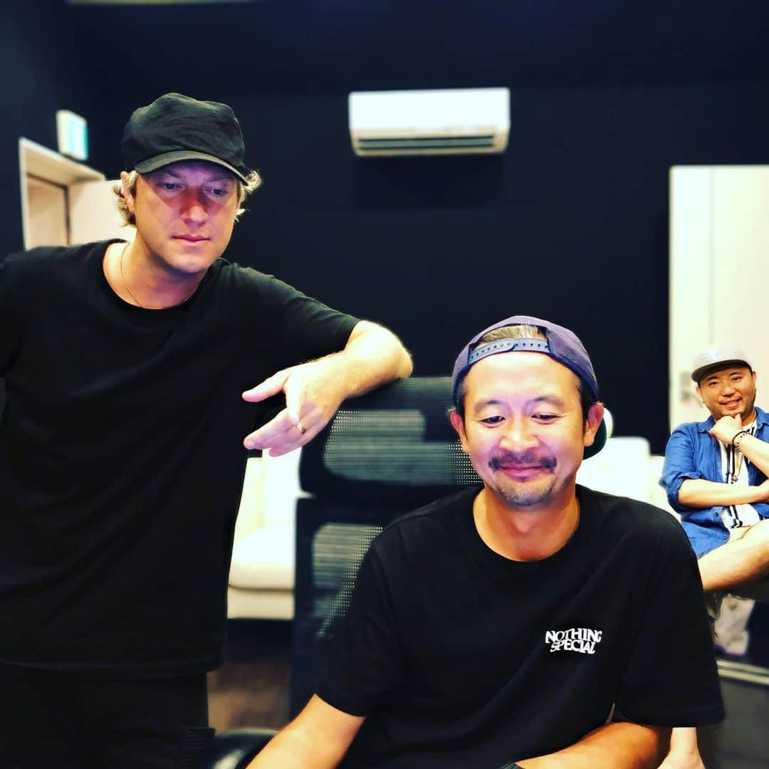 ブレイズ・プラントさんのインスタグラム写真 - (ブレイズ・プラントInstagram)「Working on a new track.  Sounds sooooooo good! #recording #monkeymajik #music #japan」8月31日 9時03分 - blaiseplant