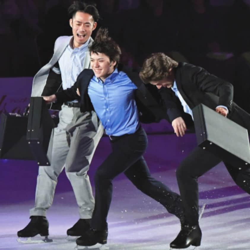 チャーリー・ホワイトのインスタグラム：「Friends On Ice 2019 Thank you to Shoma and Daisuke for your joy. Thank you @shizukaarakawa for giving us the chance to show this joy.」