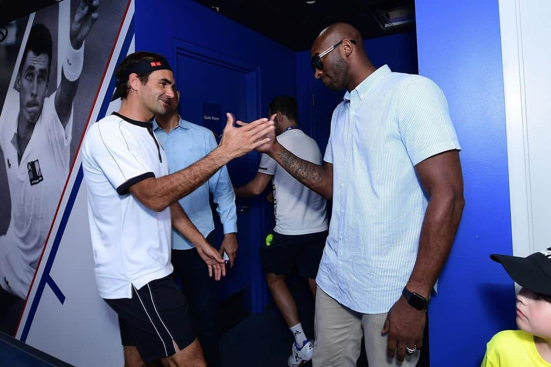 コービー・ブライアントさんのインスタグラム写真 - (コービー・ブライアントInstagram)「Wow. Watching these athletes perform at the @usopen was incredible. And, I appreciate the warm welcome of our latest @Granity project - a tennis novel called #LEGACYANDTHEQUEEN. It hits on September 3rd... link to order is in bio. #GranityStudios」8月31日 9時46分 - kobebryant