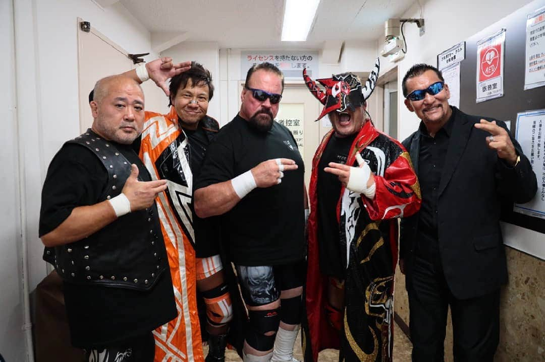 スコット・ノートンさんのインスタグラム写真 - (スコット・ノートンInstagram)「This......#friends #brotherhood #4life #toosweet🤘 #team2000 #nwojapan #nwo #reunion #njpw #njpwworld #tokyo #japan #ichiban.」8月31日 10時01分 - scottflashnorton