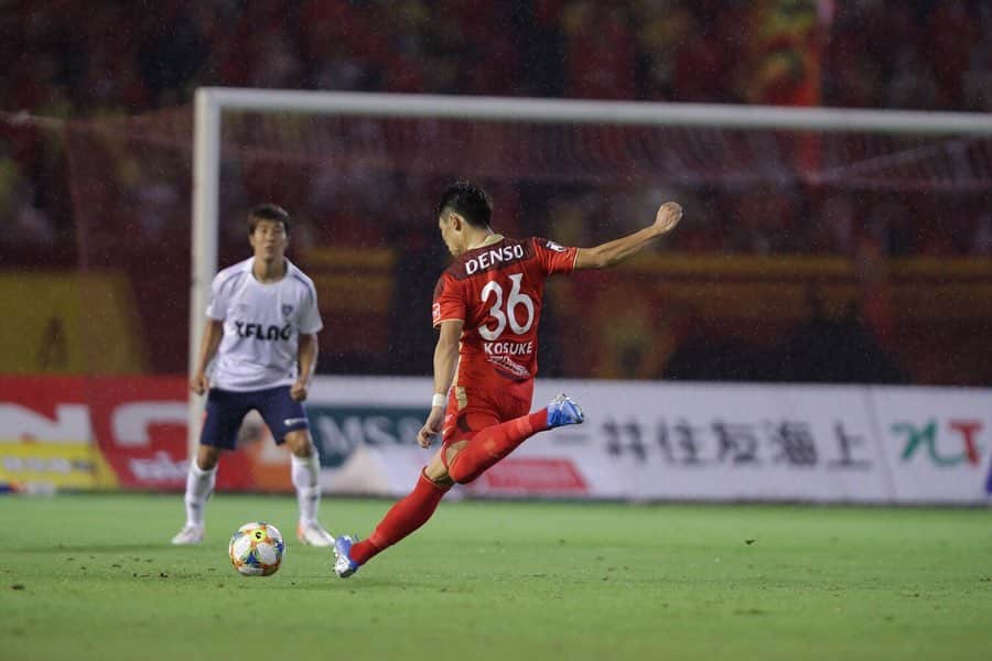 太田宏介さんのインスタグラム写真 太田宏介instagram ルヴァン杯 敗退 カップ戦がなくなり 今シーズンはリーグ戦だけとなりました 残り9試合 何が何でも勝って上へ このままじゃ終われない 昨日も熱い応援ありがとうございました Grampus 太田