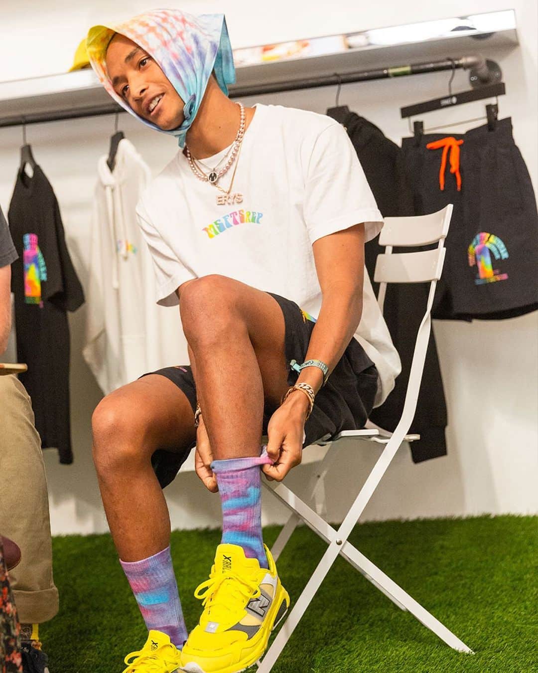 Stanceさんのインスタグラム写真 - (StanceInstagram)「Stance x Jaden 📍 Introducing our new collaborative pop up space with @c.syresmith on La Brea 🌇 In addition to a full range of Stance Socks, Underwear, and T-Shirts, the space includes a selection of pieces from @msftsrep, limited edition T-Shirts from @misterctoons and @estevanoriol, and more - all available for purchase. Come through! 📍170 S. La Brea Ave. Ste 101 Los Angeles, CA 90036 #MSFTSrepTrippySummer #StanceXJaden」8月31日 10時10分 - stanceofficial