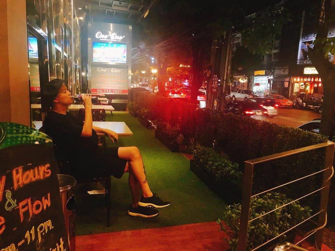藤井達也のインスタグラム：「もう辛いの少し克服したw  ガパオライス４日中8食は食べたよw #インスタ #Instagram #instagood #artist #live #歌 #song #渋谷 #shibuya #ファッション #fashion #노래 #미소 #가수 #singer #話題 #イベント #event #笑顔 #smile #followme #Thailand」
