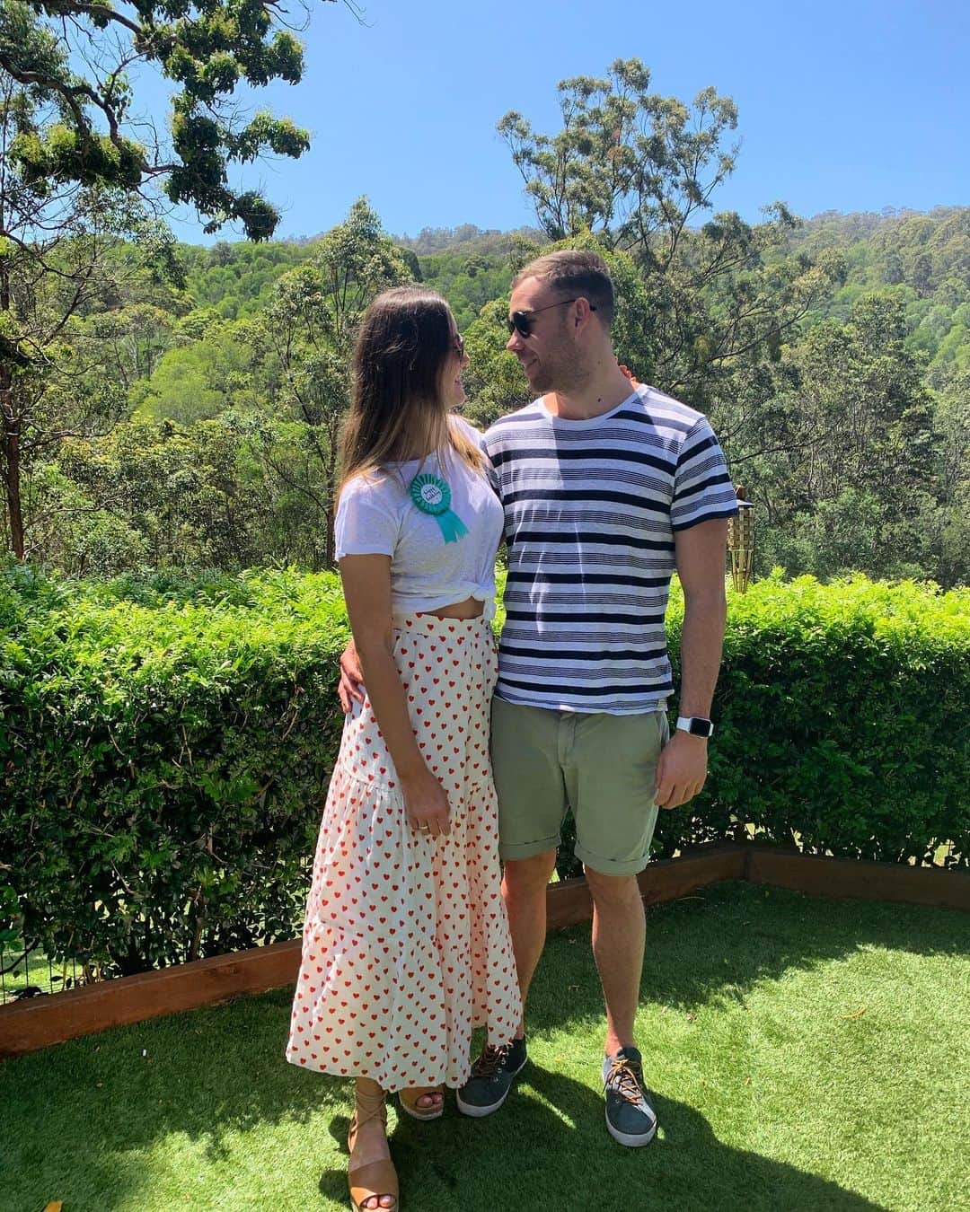 グラント・アーヴァインのインスタグラム：「Happy Birthday Rebs, another year older but another year of me looking at you like this ❤️ you」