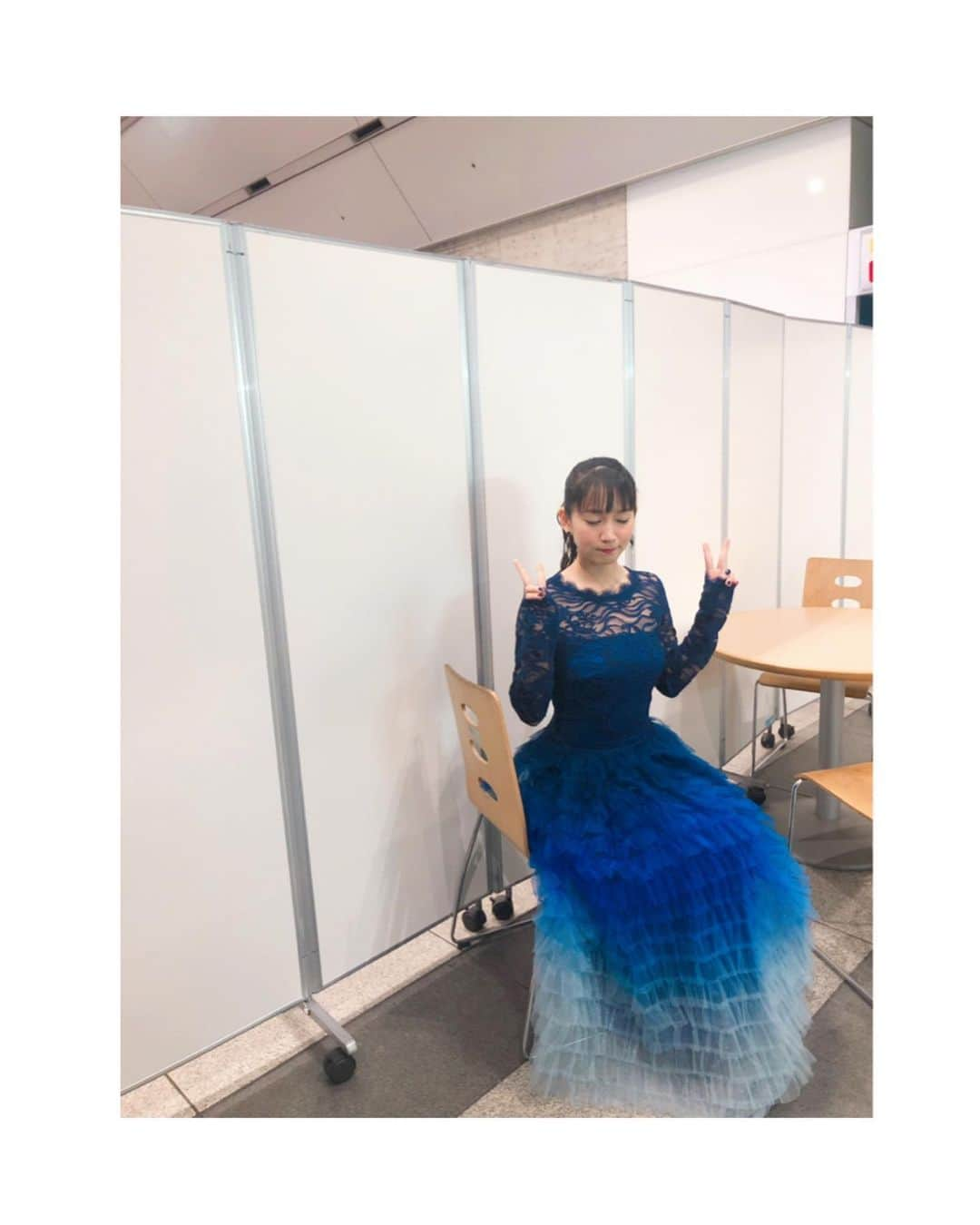 吉岡里帆さんのインスタグラム写真 - (吉岡里帆Instagram)「今日はこんな感じです。  21時〜「時効警察復活2時間SP」 23時5分〜「関ジャム」  もしお時間ありましたらご覧下さい。 主題歌が椎名林檎さんの「公然の秘密」に決定！歓喜！ 本日初解禁🍎  @jikou201910  #時効警察はじめました  #椎名林檎様」9月29日 13時48分 - riho_yoshioka