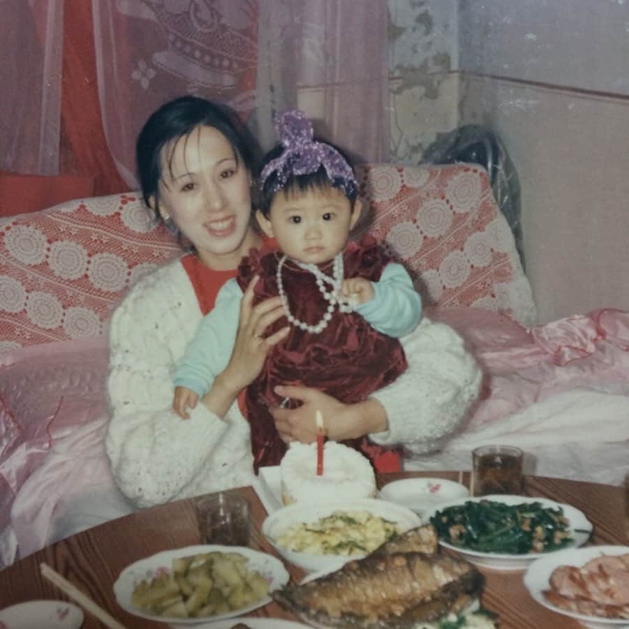 白雪さんのインスタグラム写真 - (白雪Instagram)「Happy birthday, mom! And me☺️🎂Thank you for always thinking about me. Love you♥️ #0929」9月29日 14時00分 - baixue0929