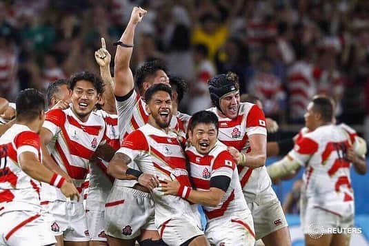 ラファエレ・ティモシーのインスタグラム：「Unforgettable night!!! ✊🏾🇯🇵 But our job isn’t done yet. Bring on the next games! 🇼🇸 🏴󠁧󠁢󠁳󠁣󠁴󠁿 Thank you so much to everyone for the support 💯 #OneTeam #RWC2019 #Japan」