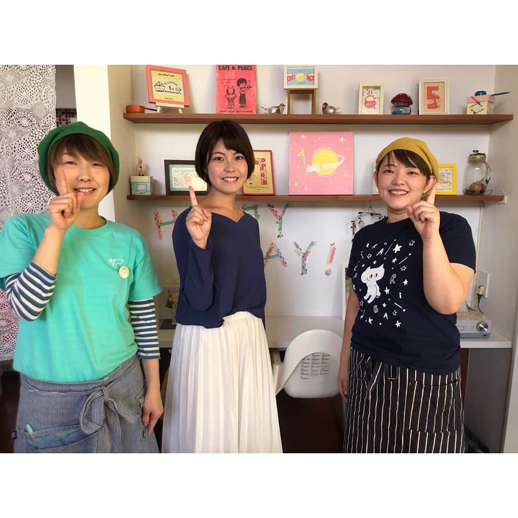 岩間瞳さんのインスタグラム写真 - (岩間瞳Instagram)「【出演します！】 . 今日の#新潟一番サンデープラス に 出演します✨ . テーマは『#カフェごはん 』 考え事をしたいとき、リフレッシュしたいとき... わたしもよくカフェに行きますが、 今回ご紹介したお店はどこも料理が本格的💓 お店の雰囲気はもちろん、おいしいごはんが食べられる お店ばかりでした\( ˆoˆ )/✨ . まさに心にも体にも優しい！ . 新しい組み合わせのホットサンドや、 エゴマが手軽にとれる絶品パスタ、 本格海鮮丼や見た目も可愛いキッシュなど 今回も盛りだくさんです！！ TeNYで、11時40分からぜひご覧ください☺️ . #新潟一番 #tenyサービス #newbrightproduction #新潟グルメ #フリーアナウンサー #岩間瞳 #andygless #燦燦カフェ #paradisecafe #えごま農家カフェ木の香 #他にもまだまだあります」9月29日 9時00分 - iwama1313