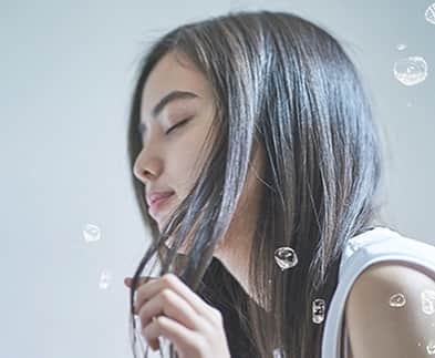 新関碧のインスタグラム：「Panasonic Beauty ヘアドライヤーのカタログ、ウェブにちょこちょこっと出させてもらいました！ 見てみてください☺️ ・ ・ ・ #panasonic#panasonicbeauty#ドライヤー#パナソニックビューティー#ナノケア」