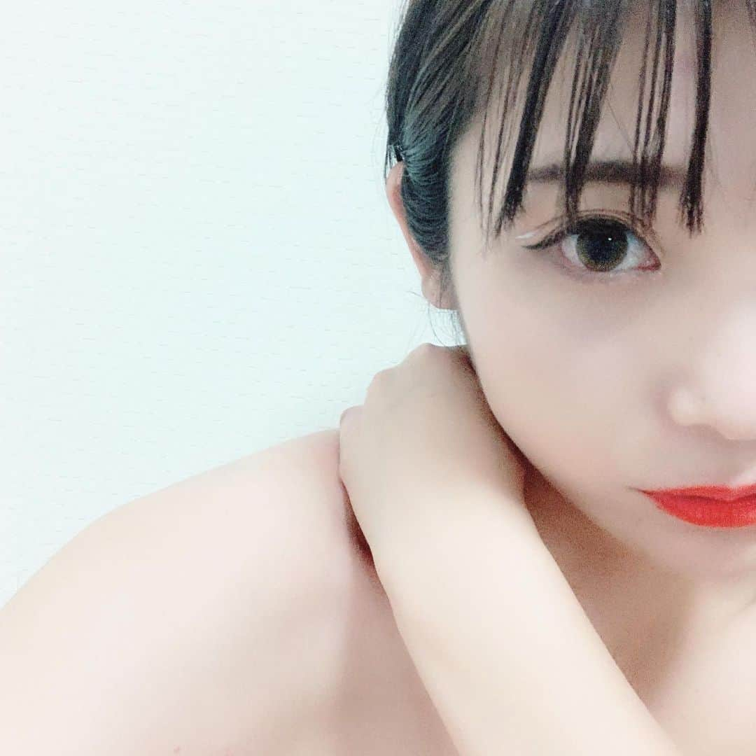 畑中奈緒美さんのインスタグラム写真 - (畑中奈緒美Instagram)「・ 目尻にホワイトラインちょこん🥚✔︎・ ・ #make #eyeliner  #白ライン #白ラインメイク #アイライナー #メイク」9月29日 10時48分 - hatanaka_naomi