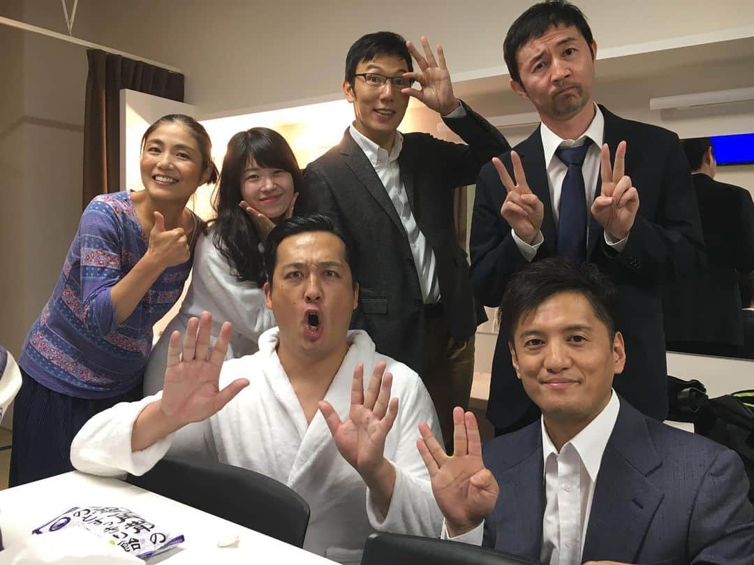 田崎佑一のインスタグラム：「「関西演劇祭2019お前ら、芝居たろか！」全ての公演が終了して後は今日の表彰式、閉会式のみとなりました。僕はプラン9さんの作品にゲストで呼んで頂き、不倫をしている男をやらせて頂きました。サイズぴちぴちだったレディースのLサイズバスローブともお別れです。初めてのティーチイン（ティーティン）もとても楽しかったです。改めてプラン9さん、久馬さんは凄いお方だという事がわかりました。ありがとうございました。 #関西演劇祭 #関西演劇祭2019」