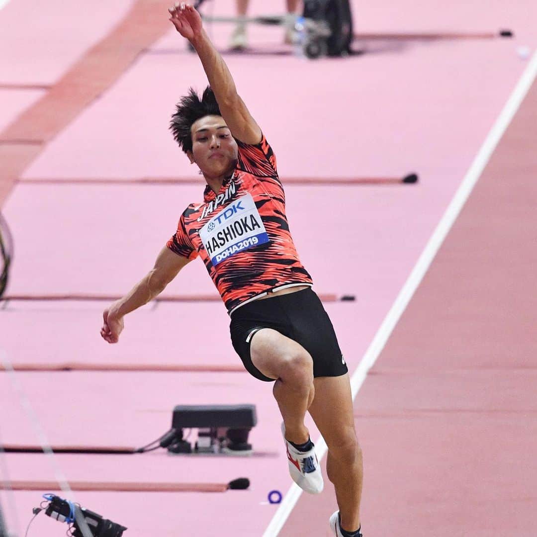 日本オリンピック委員会さんのインスタグラム写真 - (日本オリンピック委員会Instagram)「陸上の世界選手権第2日、男子50㎞競歩で鈴木雄介選手が金メダルを獲得。東京2020大会代表に内定しました。日本勢の競歩での優勝はオリンピック、世界選手権を通じて初めての快挙となります🎉 また男子走幅跳では橋岡優輝選手が7m97で日本勢初入賞となる8位に入りました👏 （写真：アフロスポーツ） . 🏃‍♀️IAAF World Athletics Championships Doha 2019🏃‍♂️ . [50km  Race Walk Men] 🥇鈴木雄介/Yusuke Suzuki . [Long Jump Men] 8th 橋岡優輝/Yuki Hashioka . #鈴木雄介 #YusukeSuzuki #橋岡優輝 #YukiHashioka #世界陸上 #競歩 #走幅跳 #陸上 #WorldAthleticsChamps #athletics  #がんばれニッポン #TEAMNIPPON #JapaneseOlympicCommittee #tokyo2020 . 📷 AFLOSPORT」9月29日 11時36分 - teamjapanjoc