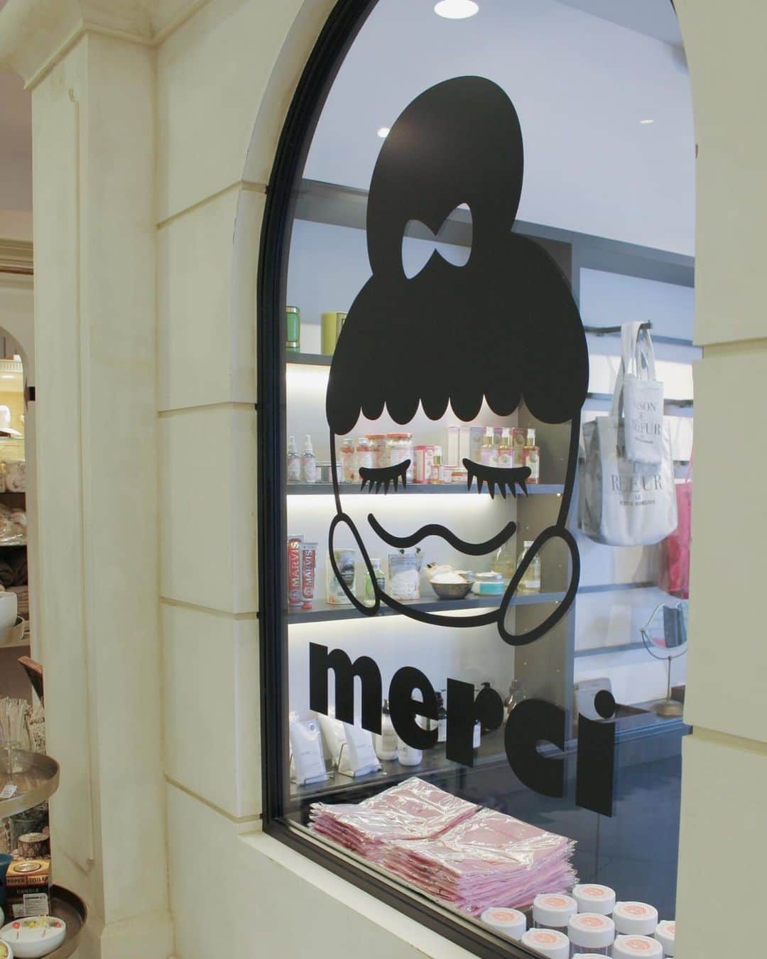 MAISON DE REEFURのグルメインスタ