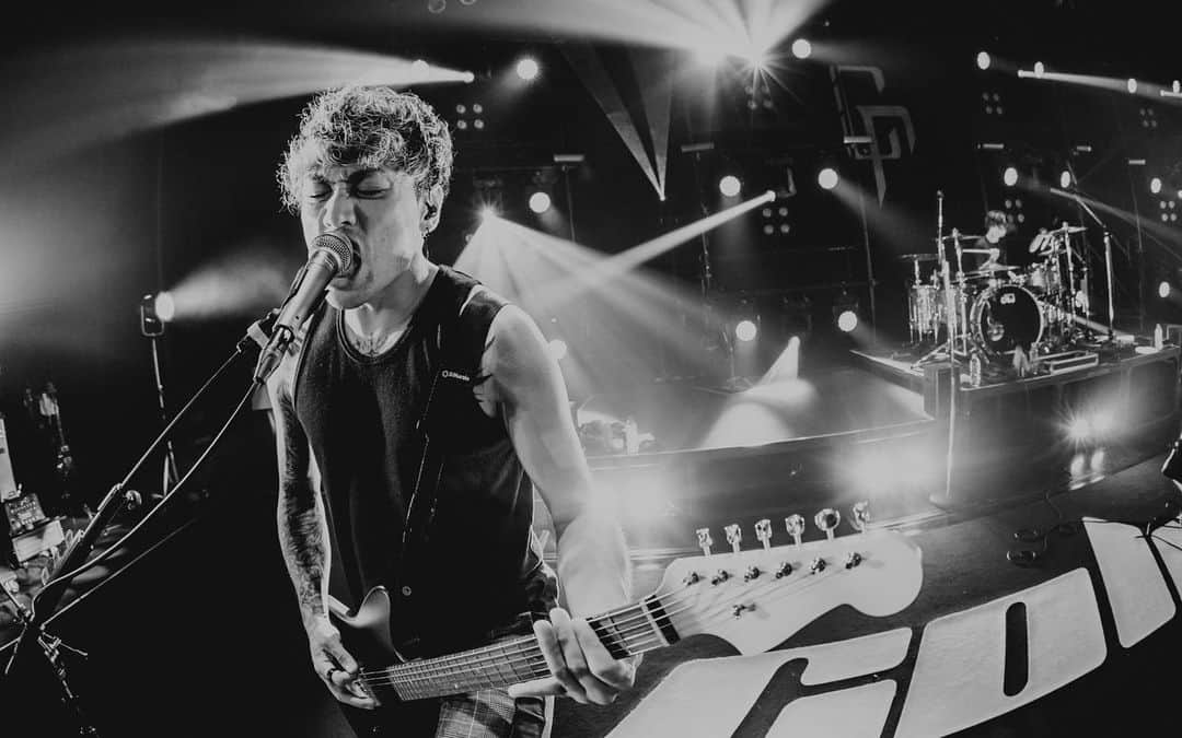 Sugiさんのインスタグラム写真 - (SugiInstagram)「Sound check🎸🌷 Photos by @yamada_mphoto」9月29日 13時08分 - sugi_coldrain