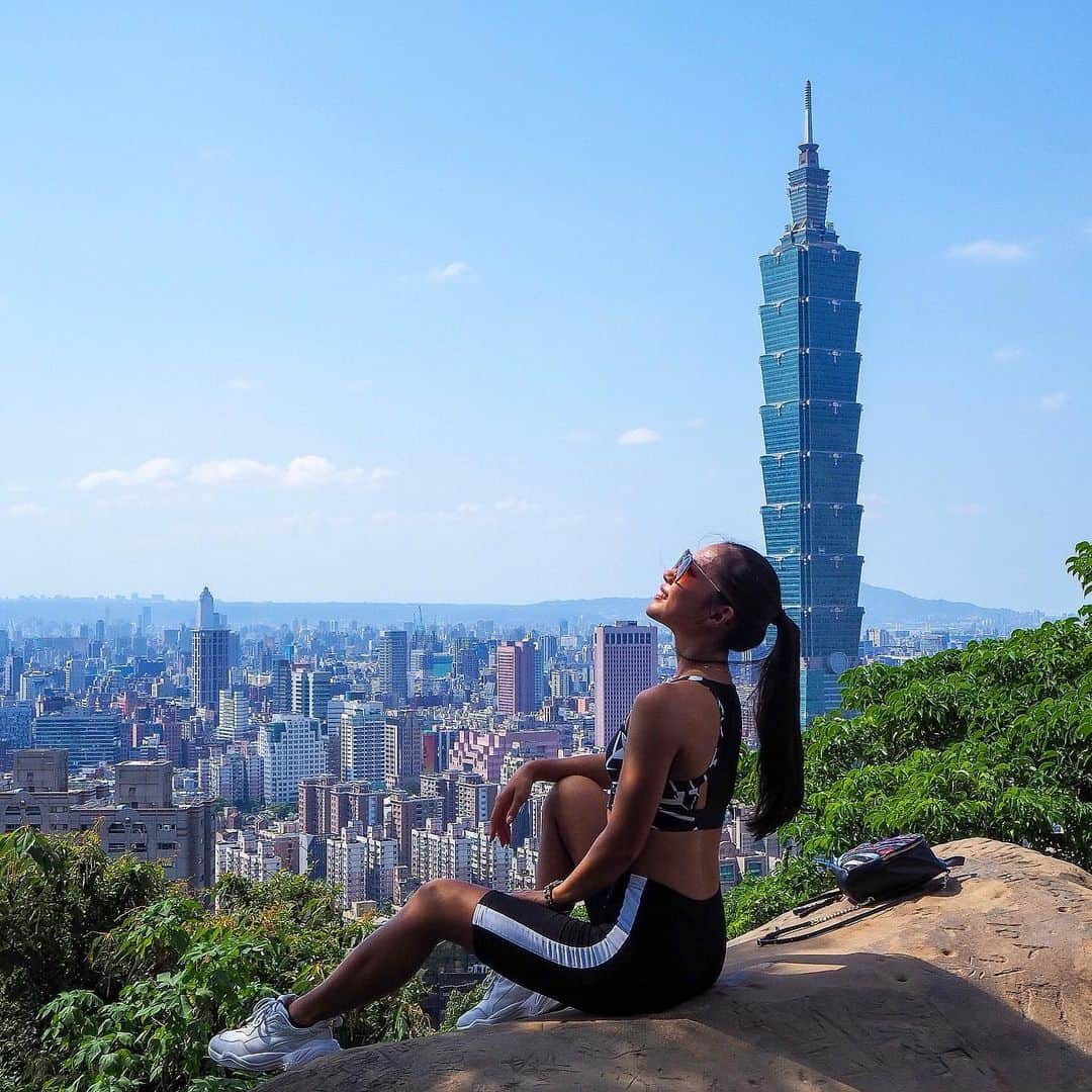 角田聖奈さんのインスタグラム写真 - (角田聖奈Instagram)「🐘⛰ 我第一次去象山，風景好美🥰 ここ何気に初めて行ったけど30分で登れて良い景色見れるからおすすめ😍👍 @airasia_jpn  #AirAsia #エアアジア #LCRich ##LCリッチ #LCC #象山 #台北 #台湾 #台灣 #台北101 #trip #taipei #taiwan」9月25日 17時38分 - seina1105